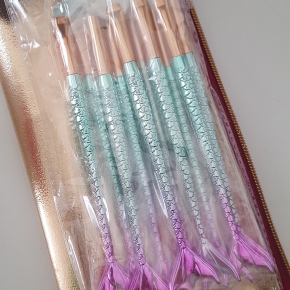 10 PC Mermaid Makeup Brush Set - Picture 5 of 5